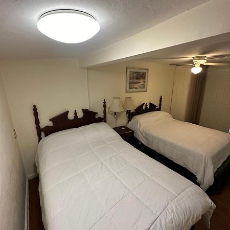 פוקסבורו Gaard Motel מראה חיצוני תמונה
