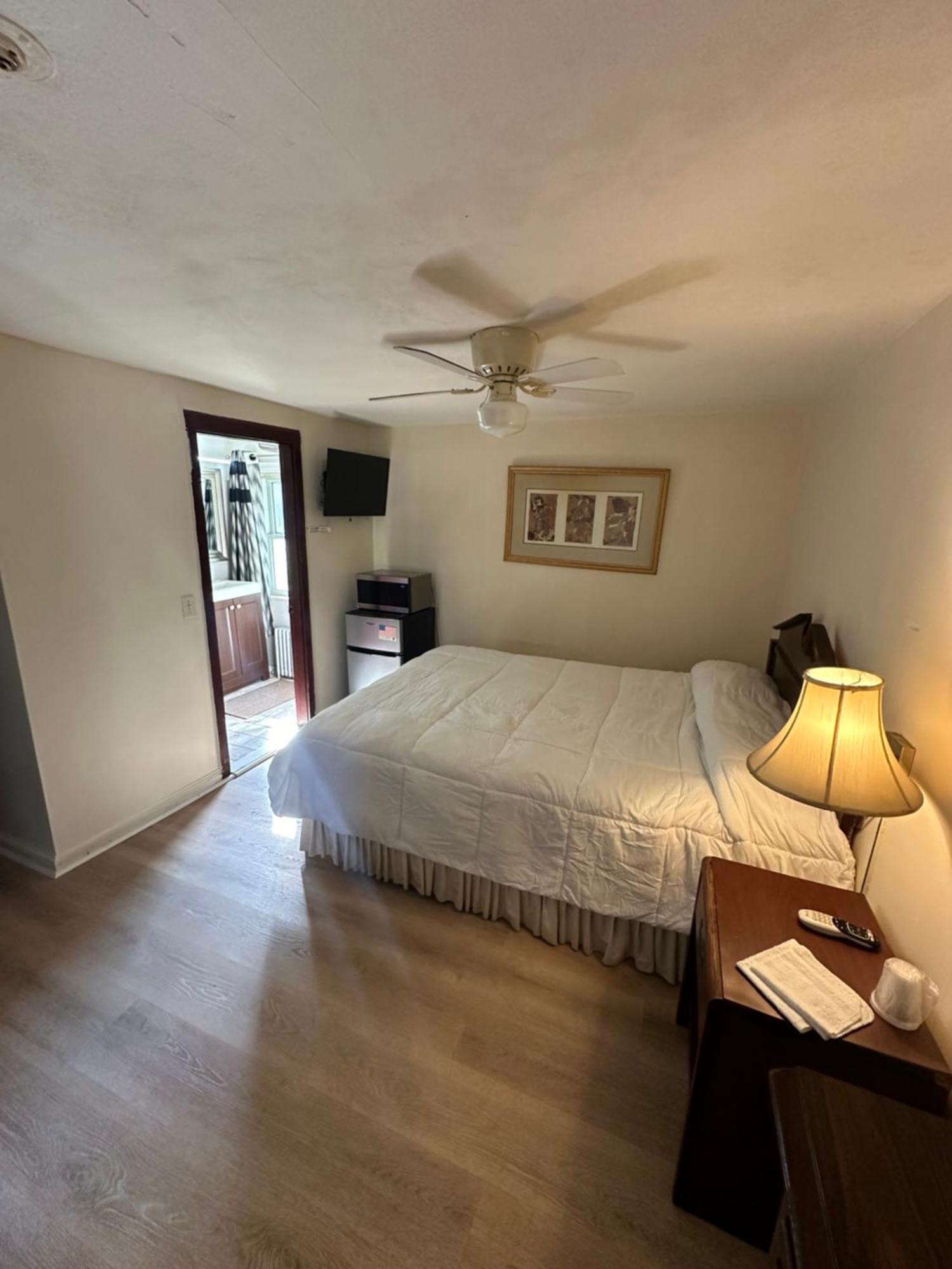 פוקסבורו Gaard Motel מראה חיצוני תמונה