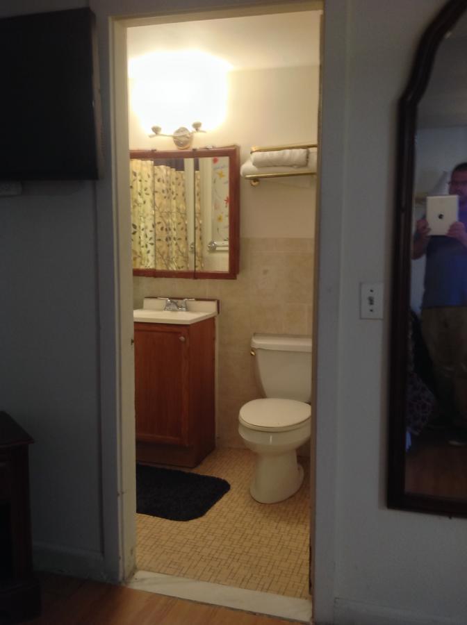 פוקסבורו Gaard Motel מראה חיצוני תמונה